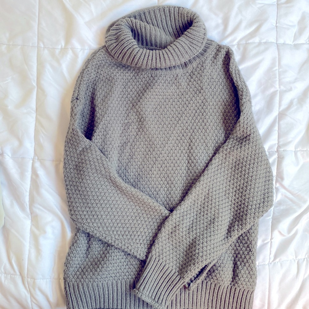 Grey sweater